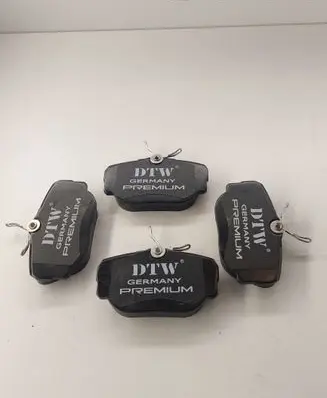BMW 3 E30 Brake pads (front) LP596