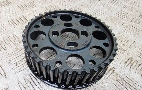 Volvo V70 Camshaft pulley/ VANOS 31375948