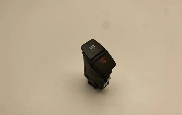 BMW 2 F22 F23 Hazard light switch 9231786 61319231786