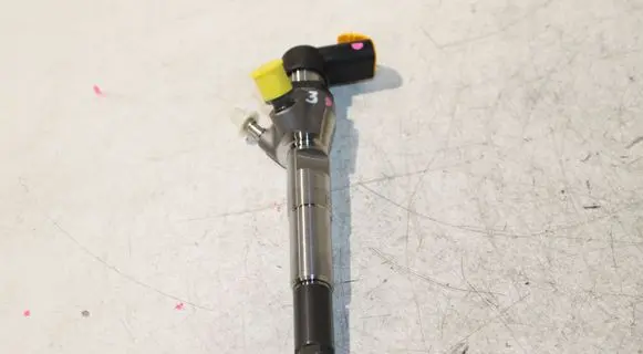 Nissan Juke I F15 Fuel injector H8201100113 166006212R