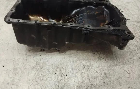 Volkswagen PASSAT B5 Oil sump 06B103603C
