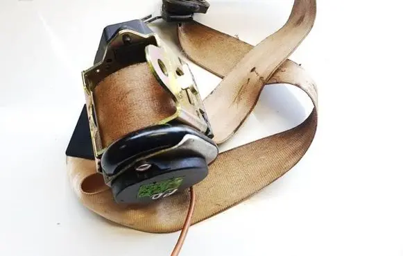 Audi A6 S6 C5 4B Front seatbelt 4b0857706a 560681600a