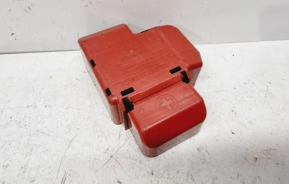 Toyota RAV 4 (XA40) Battery charger (optional) 8282153090