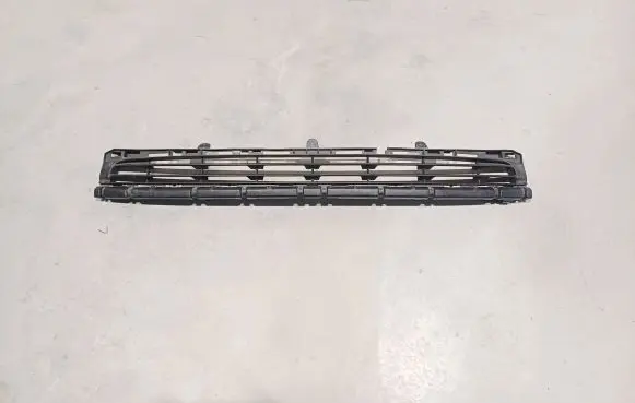 Peugeot Partner Front bumper lower grill 9681520477