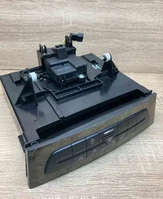 Mercedes-Benz E W211 Hazard light switch A2116803152