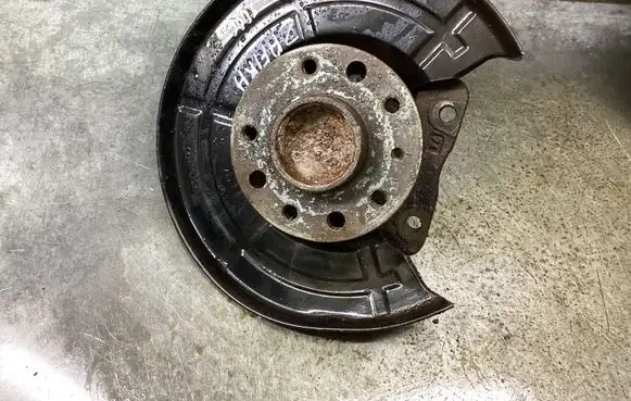 Opel Zafira B Rear wheel hub