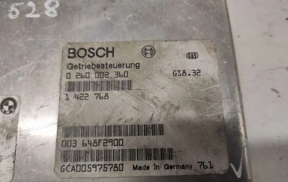 BMW 5 E39 Engine control unit/module 0260002360