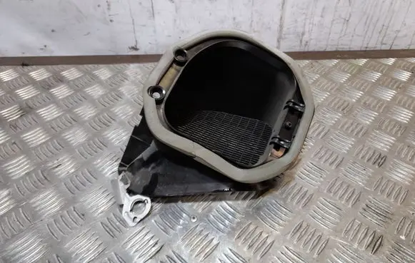 Volkswagen Touareg II Cabin air duct channel 7P0819155B