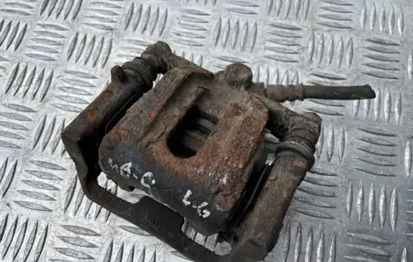 Mercedes-Benz B W245 Rear brake caliper