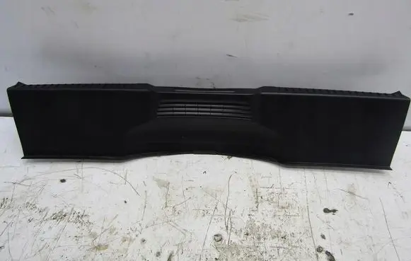 Ford Focus Trunk/boot sill cover protection JX7B-A40352-AG