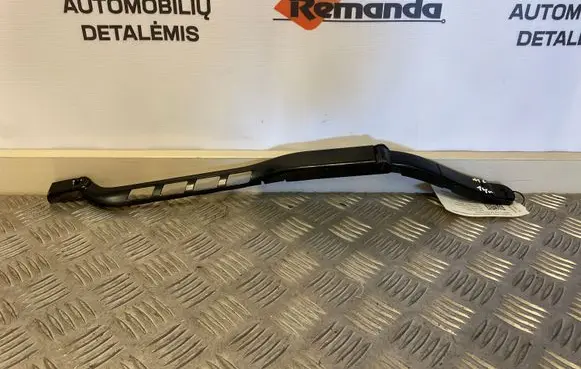 Mercedes-Benz ML W166 Front wiper blade arm A1668200240