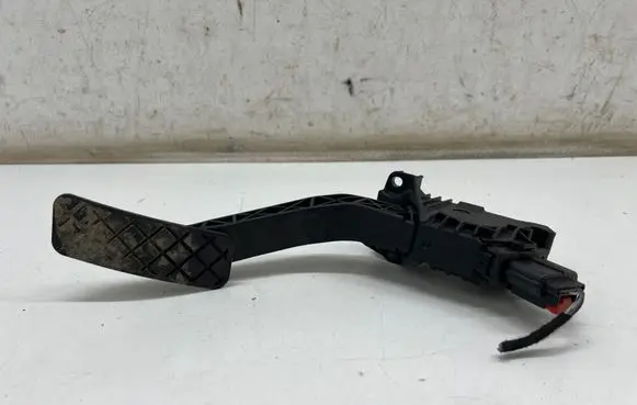 Skoda Octavia Mk4 Accelerator throttle pedal 5Q2723503F