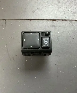 Nissan X-Trail T30 Wing mirror switch 040309