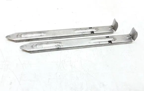 Volvo V70 Headlight/headlamp mounting bracket 30678340