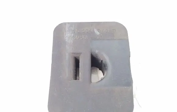 Mercedes-Benz SL R230 Radiator mount bracket A2205040012