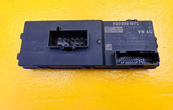 Skoda Kodiaq Tailgate/trunk control unit/module 5Q0959107L 5Q0959107J A2C73762914