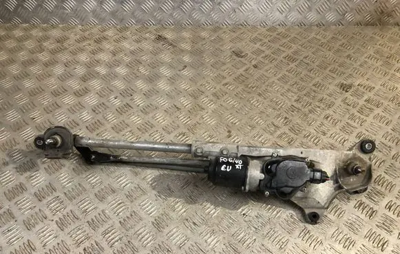 Subaru Forester SG Front wiper linkage and motor