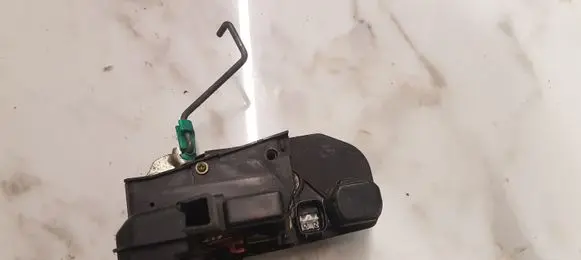 Jeep Grand Cherokee (WJ) Rear door lock