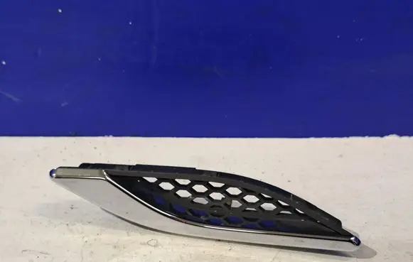 Maserati Ghibli Fender grill 670028906