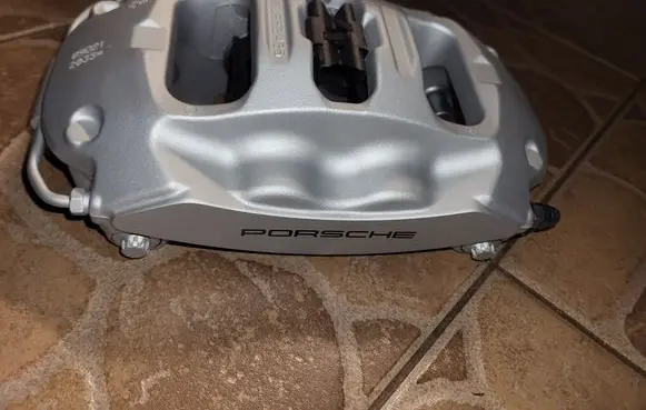 Porsche Panamera (970) Rear brake caliper 970352425 97035242422