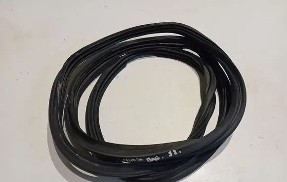 Toyota Yaris Loading door rubber seal (on body) 