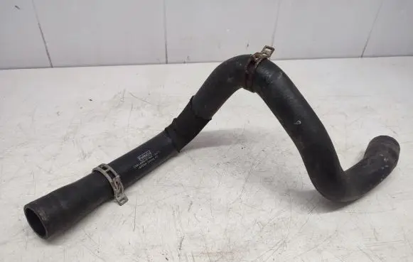 Coolant pipe/hose