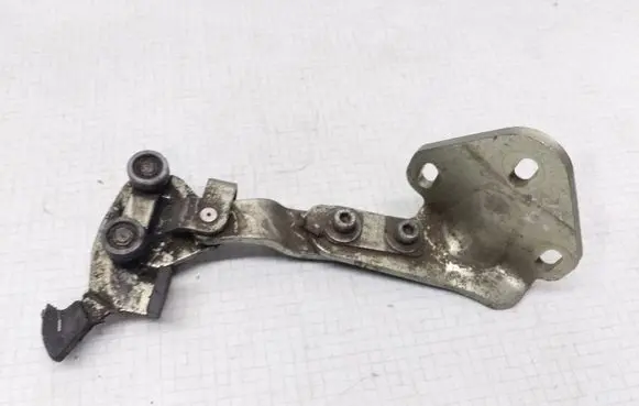 Fiat Ducato Sliding door lower roller guide/hinge 
