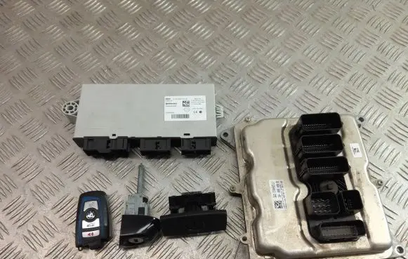 BMW X3 F25 Engine ECU kit and lock set 8664660