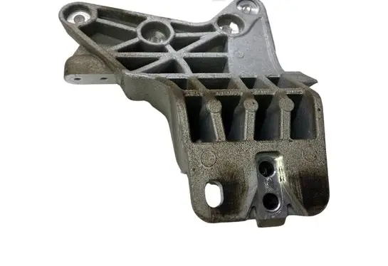 KIA Soul Engine mounting bracket