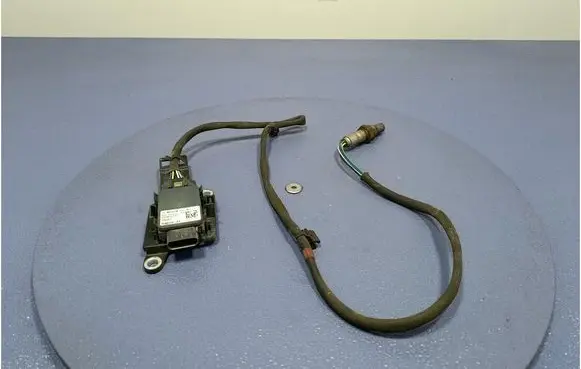 Audi A4 S4 B7 8E 8H Lambda probe sensor 8580410