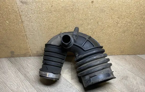 Audi A6 S6 C6 4F Air intake hose/pipe 4F0129615K