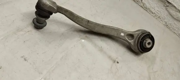 Mercedes-Benz C AMG W205 Front control arm 20500