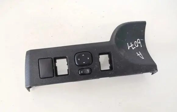 Toyota Avensis T270 Wing mirror switch 183647 55446-05080
