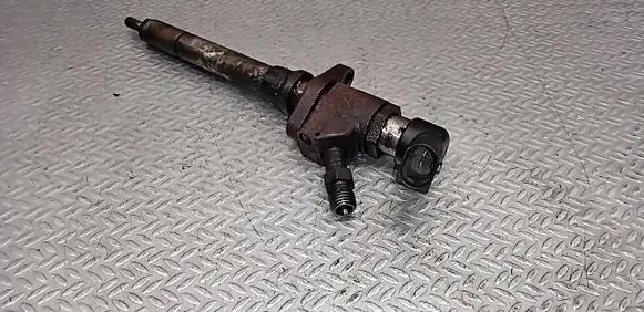 Volvo V50 Fuel injector 9657144580