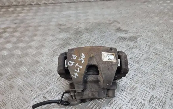 Front brake caliper
