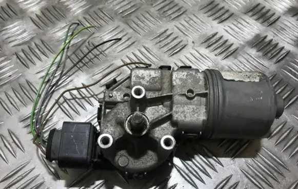 Skoda Superb B5 (3U) Wiper motor 0390241528 3b1955113d