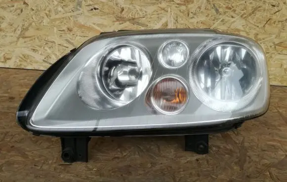 Volkswagen Touran I Headlight/headlamp 1T0941005F