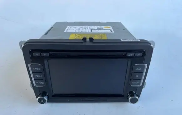Volkswagen Scirocco Radio/CD/DVD/GPS head unit 3C8035195A