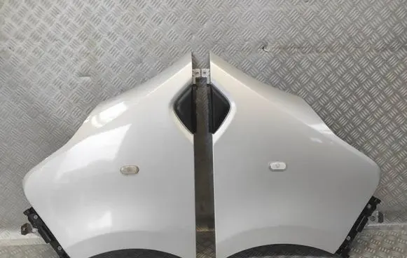 Opel Vivaro Fender