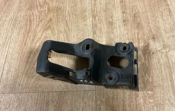 Audi A4 S4 B7 8E 8H Fender mounting bracket 8E0853921D