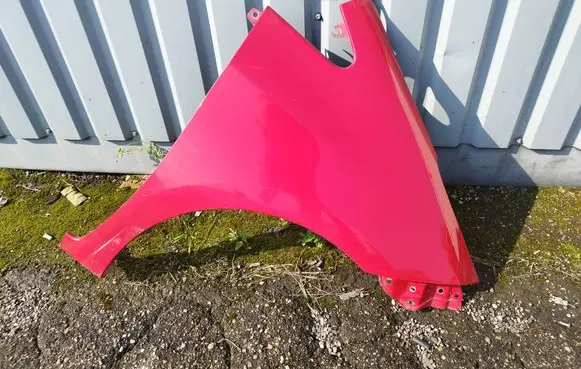 Toyota Verso-S Fender