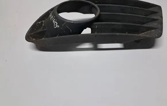 Volkswagen Golf Plus Front fog light trim/grill 5M0853666B