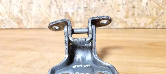 Chevrolet Epica Rear door upper hinge