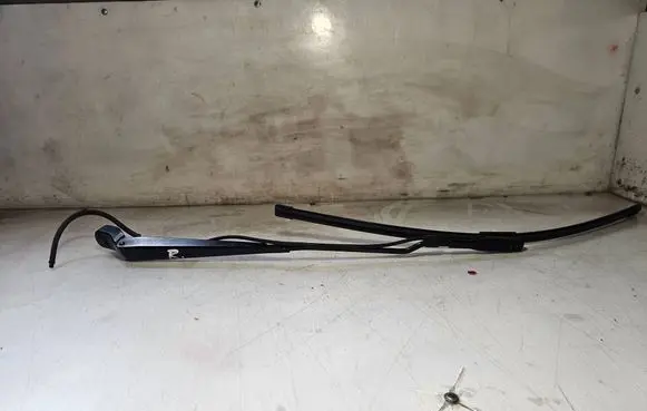Mercedes-Benz Vito Viano W639 Front wiper blade arm A6398200844
