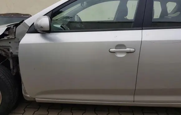 KIA Ceed Front door