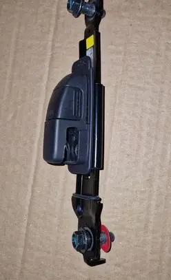 Dacia Spring Seat belt height adjuster 
