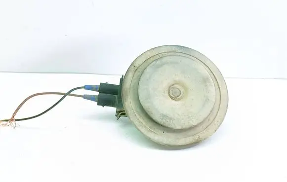 Volkswagen Golf IV Horn signal 