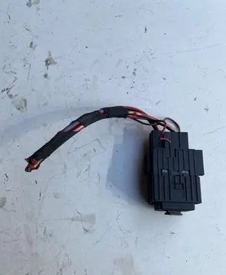 BMW 5 G30 G31 Other relay 6939890