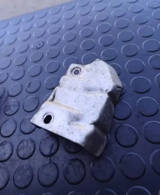 Volkswagen PASSAT B8 Heat shield in engine bay 04L129969