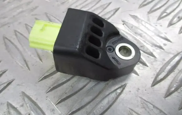 Toyota RAV 4 (XA50) Airbag deployment crash/impact sensor